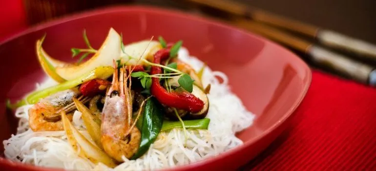 chinese food in a restaurant is another reason seniors move to dc