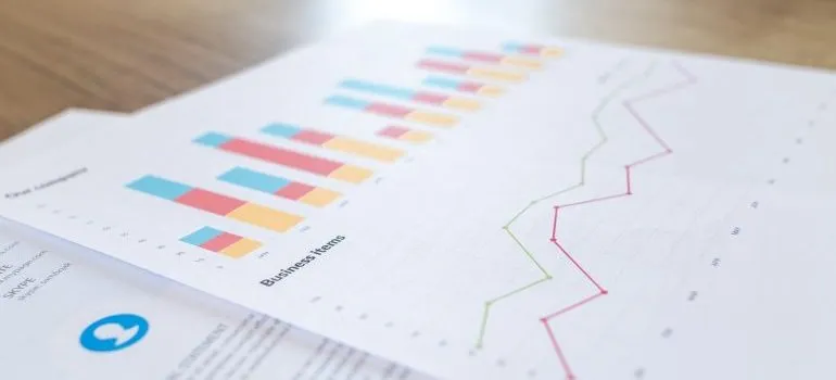 a sheet of paper with statistics about interesting facts about living in Virginia