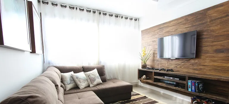 a room with a lot of light