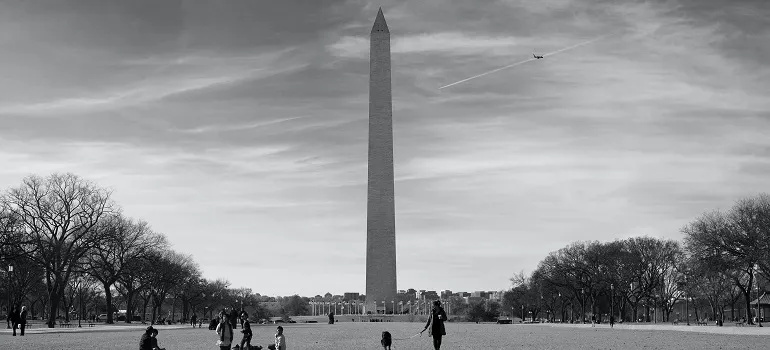 unfamiliar sight that might encourage someone to look for a Guide through DC for newcomers