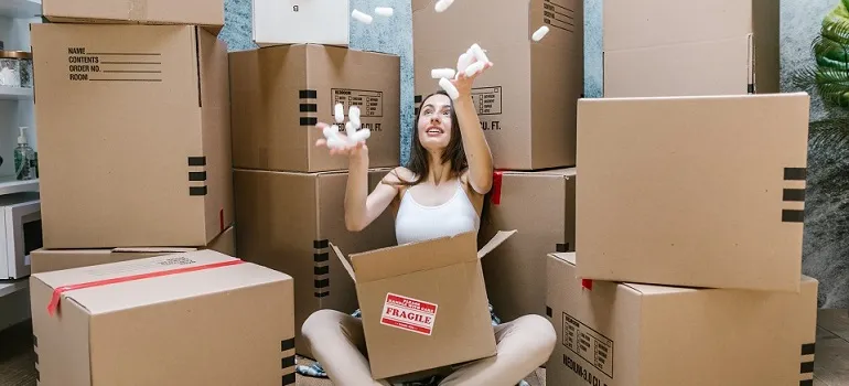 one of the movers Damascus MD based packing items