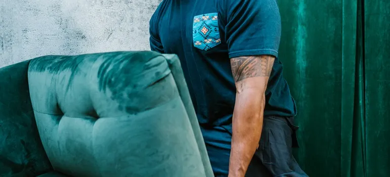 a mover who knows how to prepare furniture for a long distance move