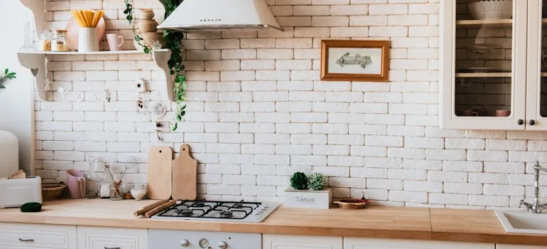 A nice kitchen with essential items you need to pack when moving to Bethesda MD